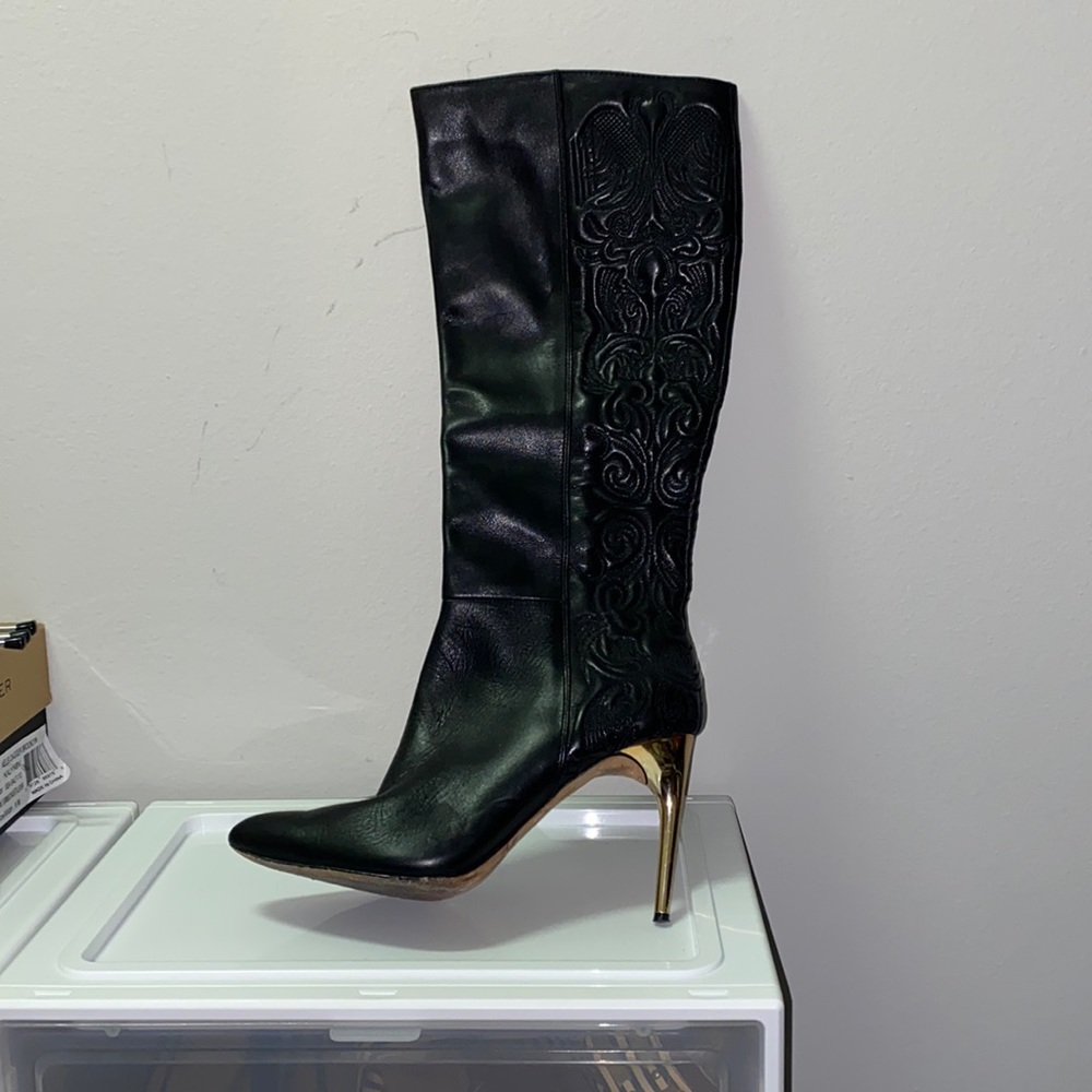 Quilted black BCBG max azria boots with gold heel